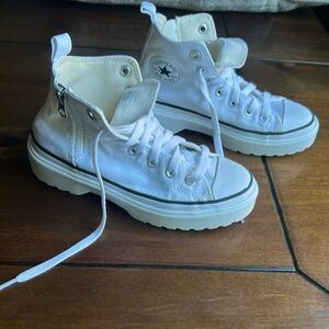 Converse Chuck Taylor All Star Lugged Lift Hi Sneaker